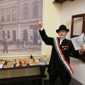 Kattintson a képre az új ablakban megnyíló eredeti felbontású fotóért.